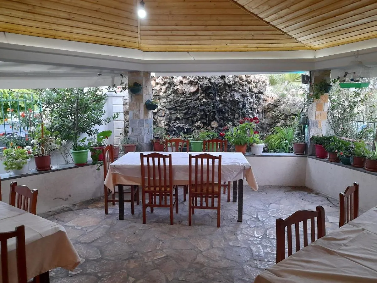 Alexander Stay Hotel فلورا