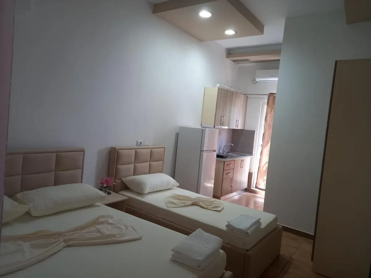 بيت ضيافة Alexander Stay Hotel فلورا
