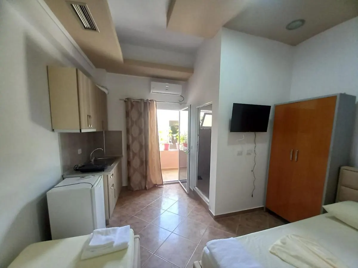 Alexander Stay Hotel فلورا بيت ضيافة